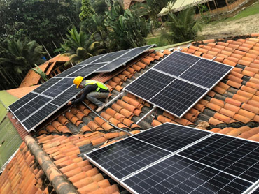 اکوادور 5KW سیستم PV بدون شبکه —— ماژول PV DAH Solar 540W